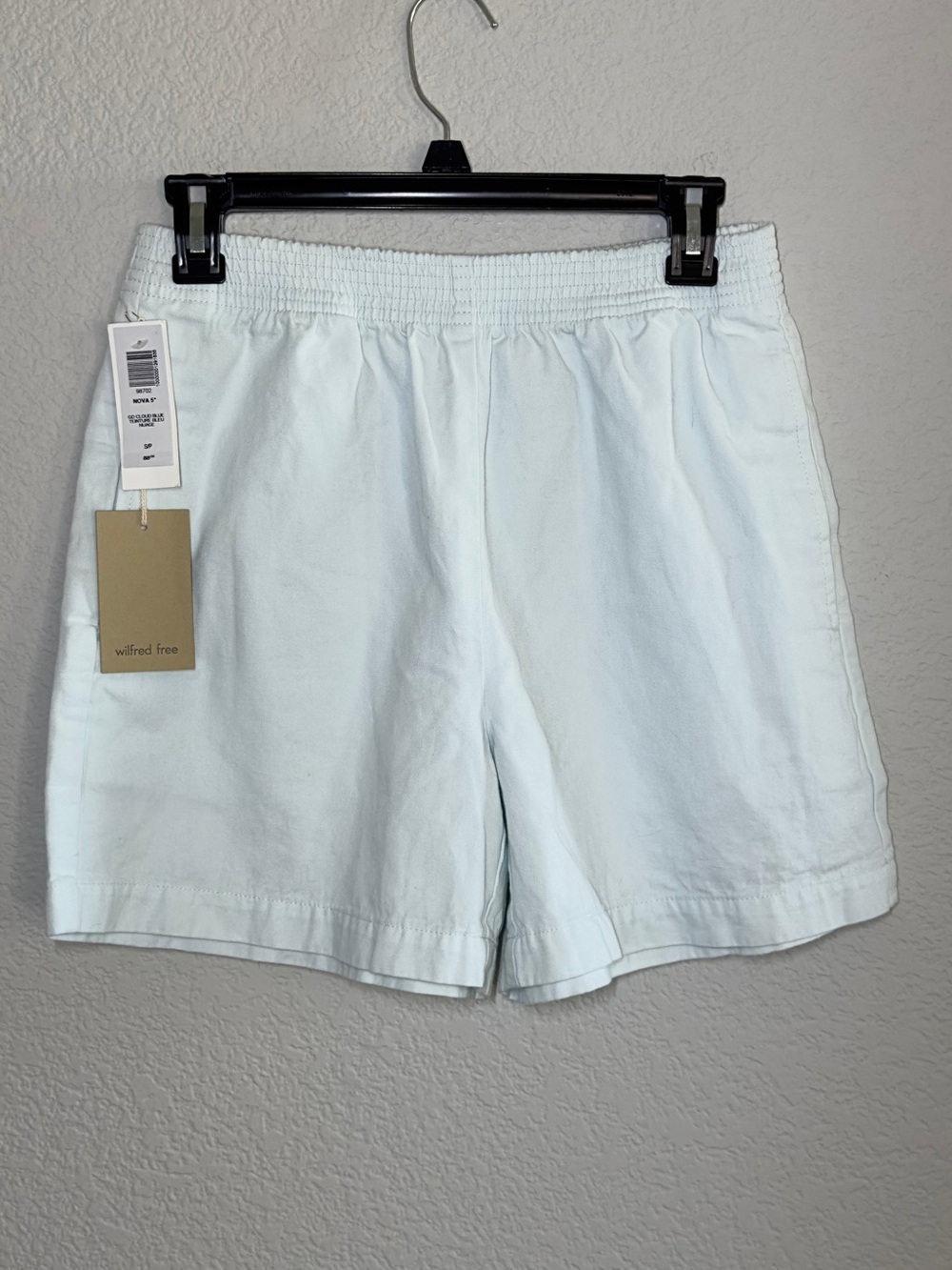 Wilfred Free Mint Green Elastic-Waist Shorts